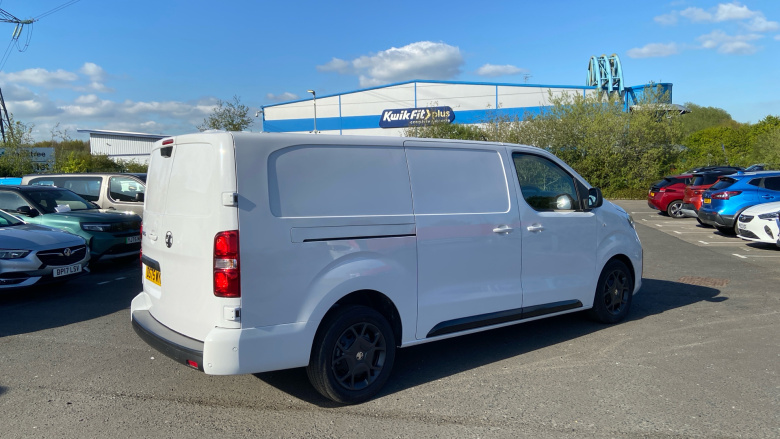 Vauxhall Vivaro L2 Diesel 1.5 Turbo D 120 Pro H1 Van